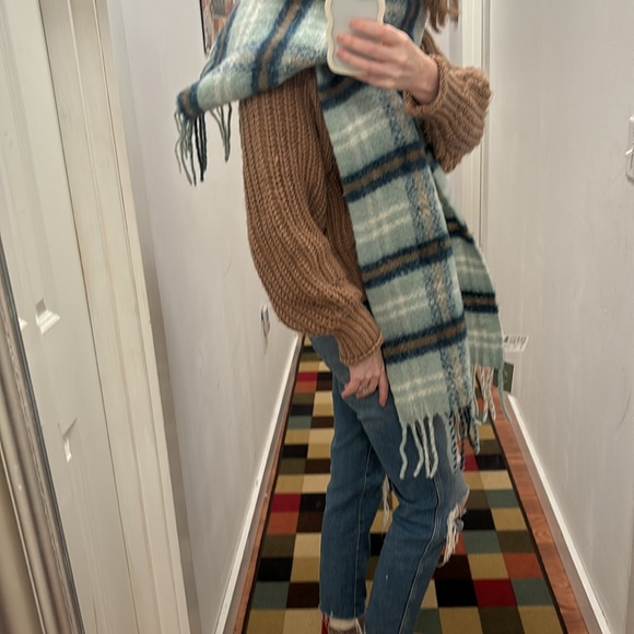 NWT H&M Blue and Tan Plaid Blanket Scarf 71x16 Inches - Picture 3 of 10